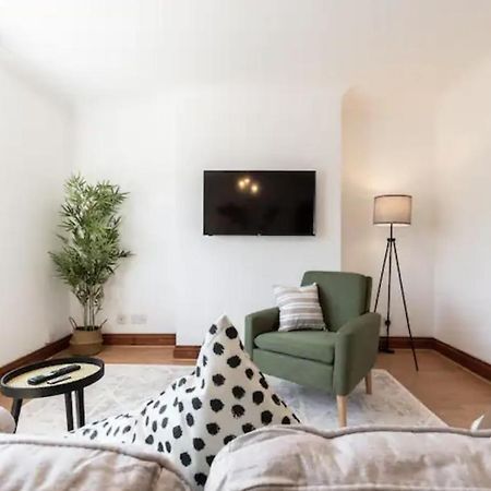 Metropolitan - 2 Bed, Private Parking Apartment, Great Commercial Home From Home Stay! Southampton Exteriör bild