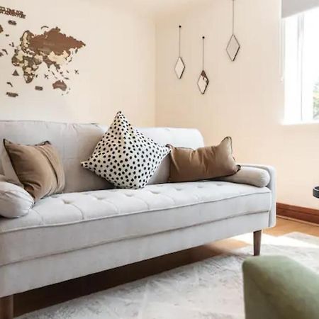 Metropolitan - 2 Bed, Private Parking Apartment, Great Commercial Home From Home Stay! Southampton Exteriör bild