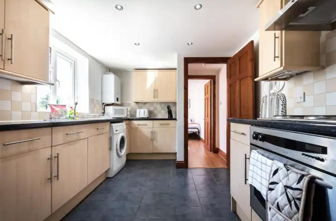 Metropolitan - 2 Bed, Private Parking Apartment, Great Commercial Home From Home Stay! Southampton Exteriör bild