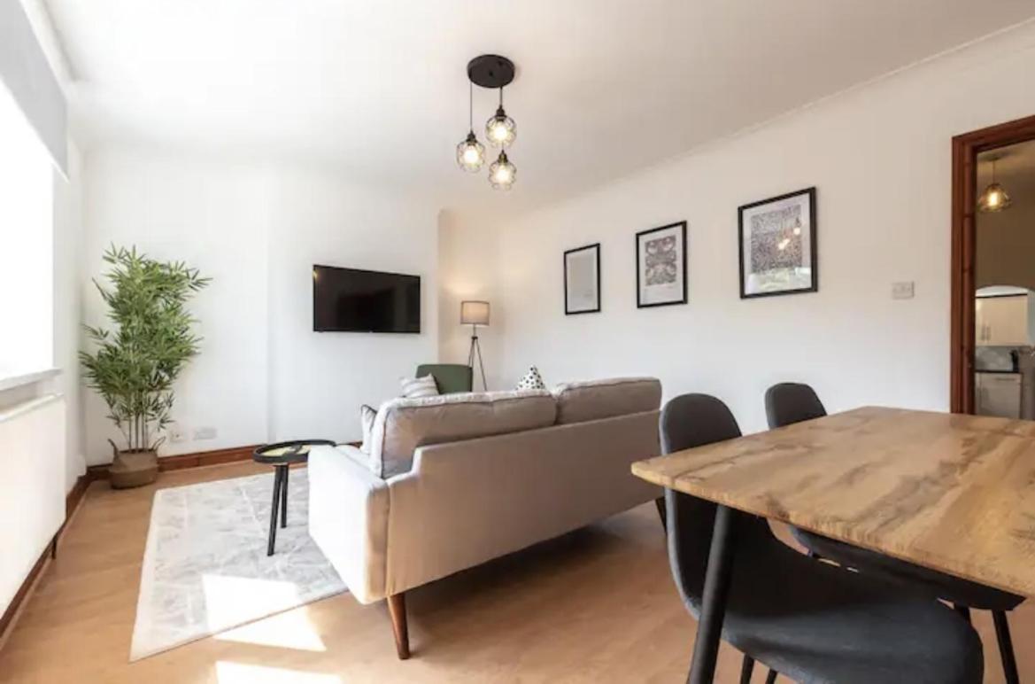 Metropolitan - 2 Bed, Private Parking Apartment, Great Commercial Home From Home Stay! Southampton Exteriör bild